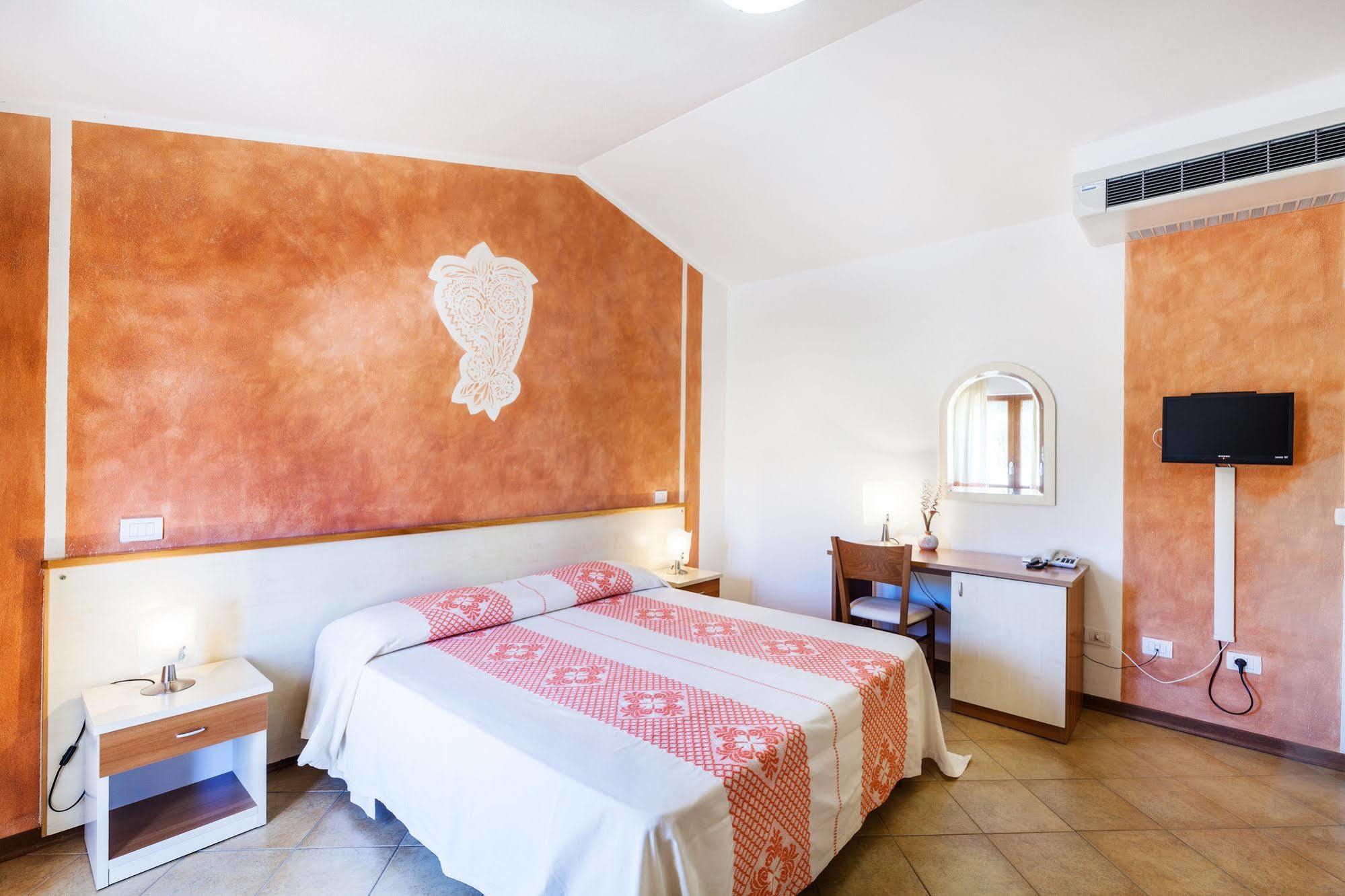 Hotel Petri Marini 3*